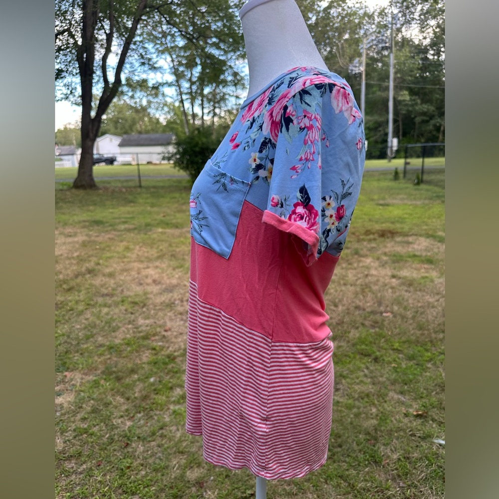 Floral Patchwork Short Sleeve Top in Blue and Pink - Picture 2 of 4